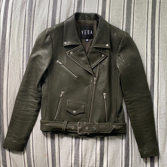 VEDA JAYNE CLASSIC LEATHER MOTO JACKET SIZE SMALL